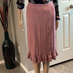 2/40 NWOT.  SHEIN. Straight, Dusty Rose coloured Knit Skirt.  Size Medium/small